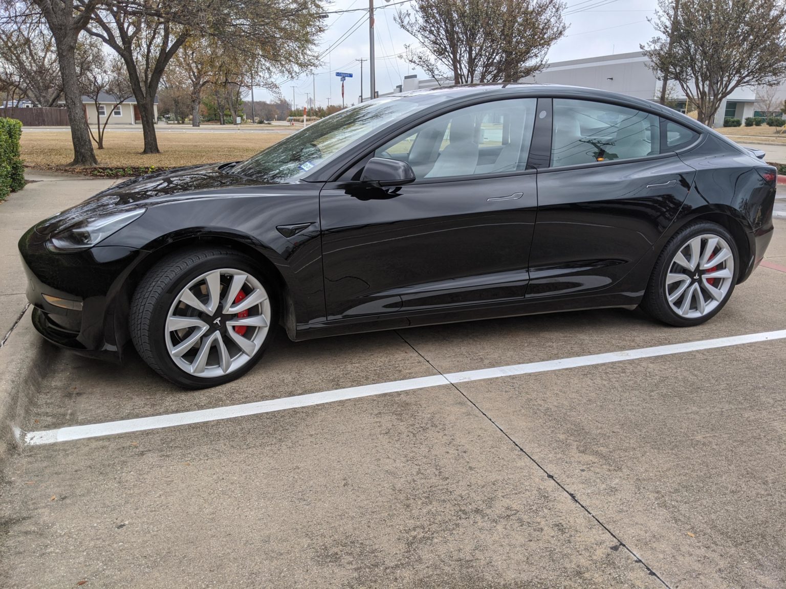 Black Model 3 with Chrome delete and silver wheels – Tesla Model 3 Wiki