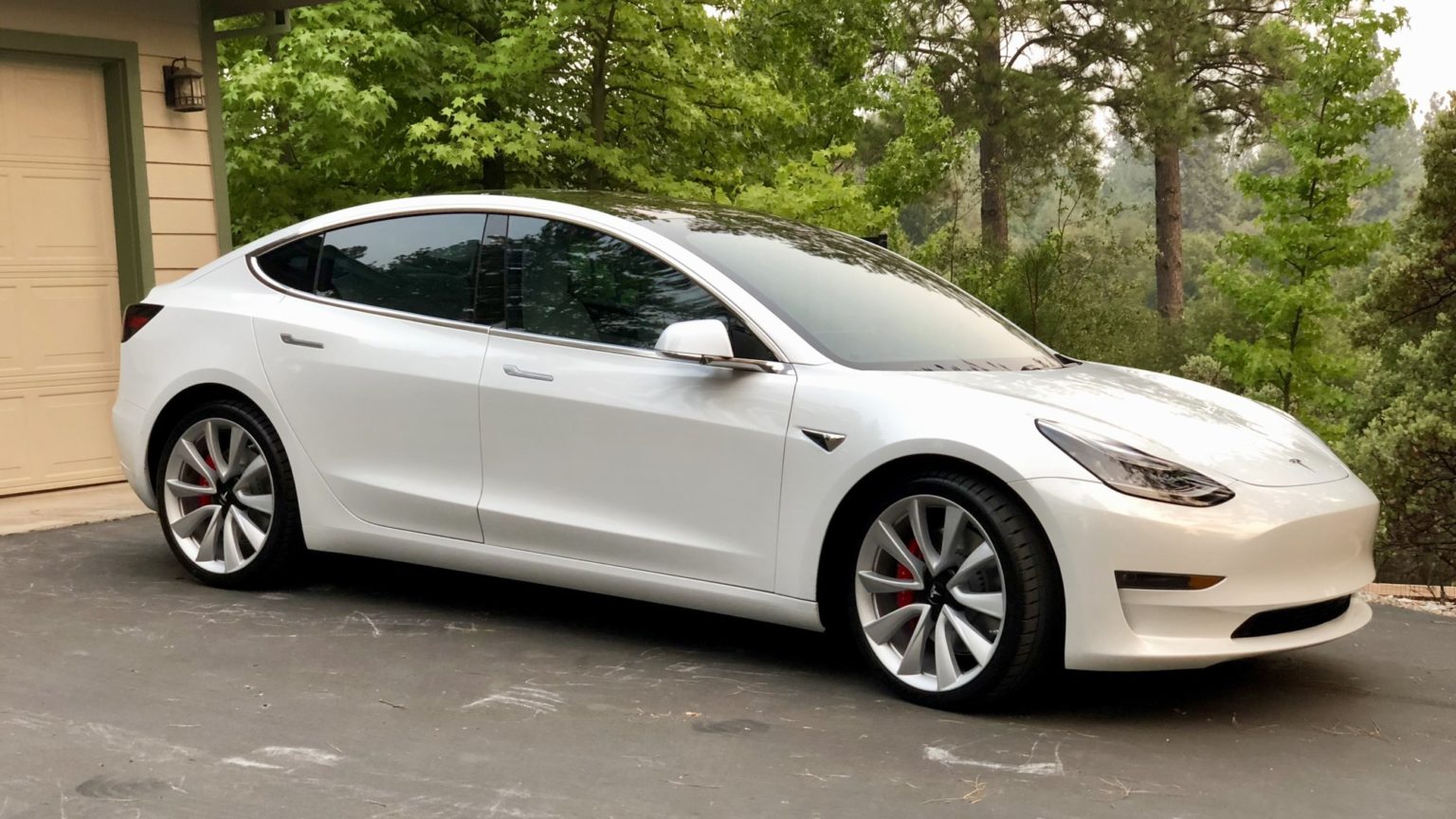 White Tesla Model 3 with tinted windows – Tesla Model 3 Wiki
